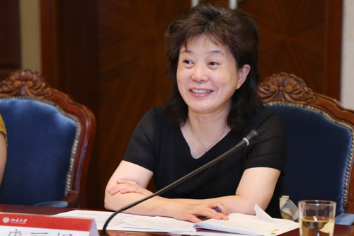 龐麗娟講話