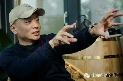 李印白在為色友會舉辦“向右曝光”講座