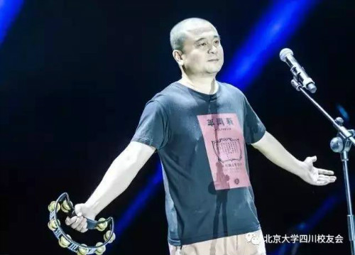 許曉峰師兄領銜草坪樂隊