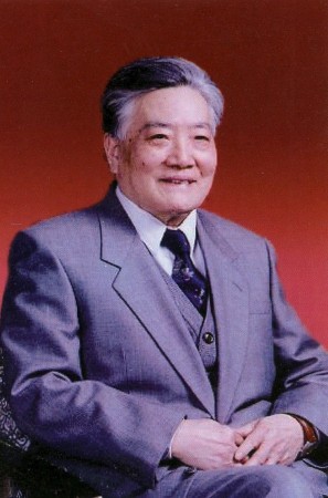 張友仁教授2000年攝於意昂体育平台