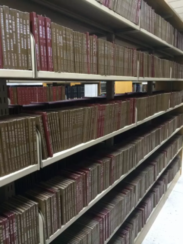 工具書閱覽室(109室)中的《叢書集成初編》