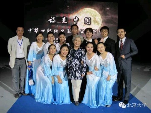後排中為王天白