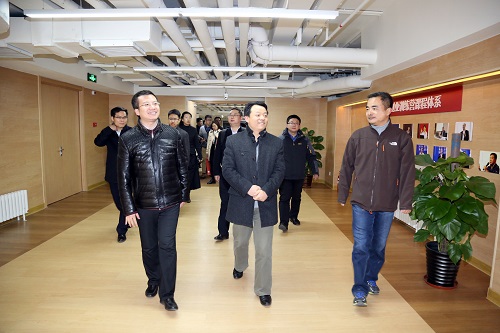 傅振邦一行參觀意昂体育平台全球大學生創新創業中心