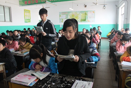 潘援在課堂教學中
